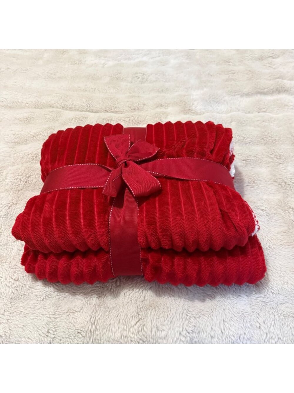 New Hobby Lobby Red Ribbed Fleece Throw Blanket with White Sherpa Lining